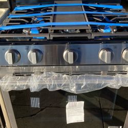 New LG Stove With Air Fryer