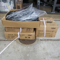 300lb Olympic weight set with barbell and clips