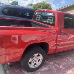 2005 Dodge Dakota