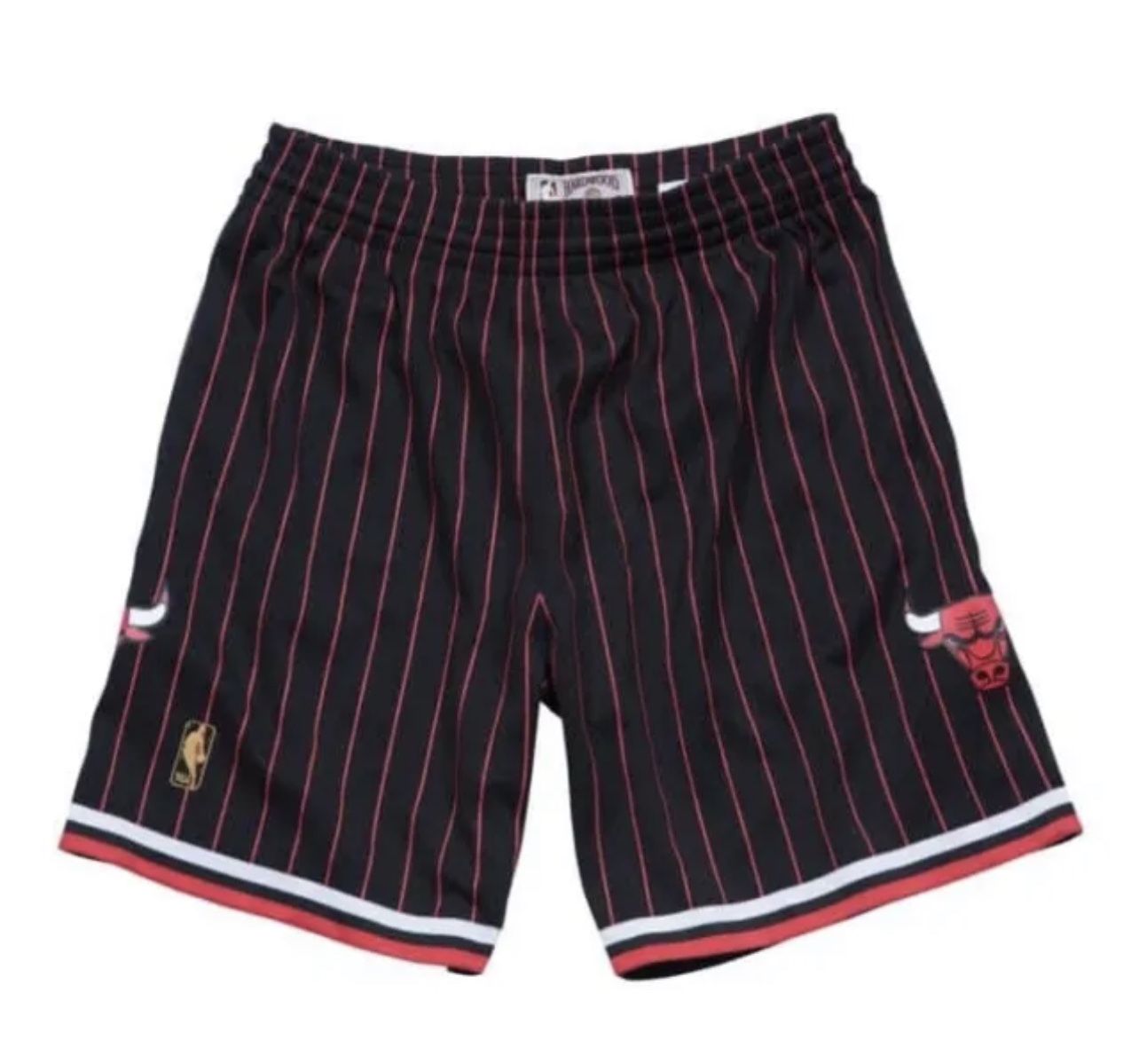 Bulls shorts Sz S & S