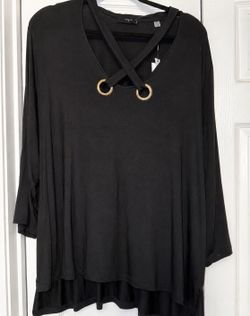 Tahari Woman’s Black Criss Cross Neckline Top – Size 3X – New With Tags