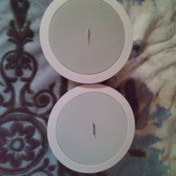 Pair Of Bose Speakers 