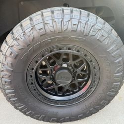 Kmc Rims And 35inch Nitto Tires New