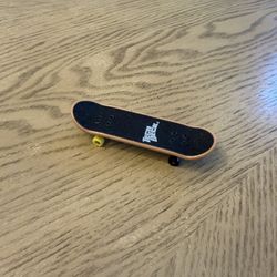 Tech Deck Finger Skateboard 