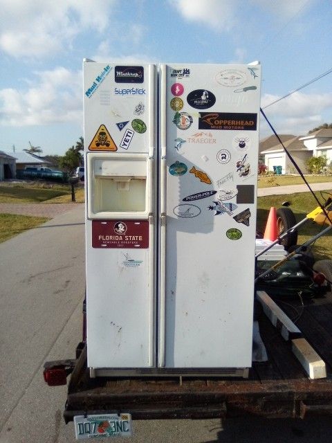 Good Working Garage Or House Fridge ! Free FSU Plate $150 Delivered To Your Garage