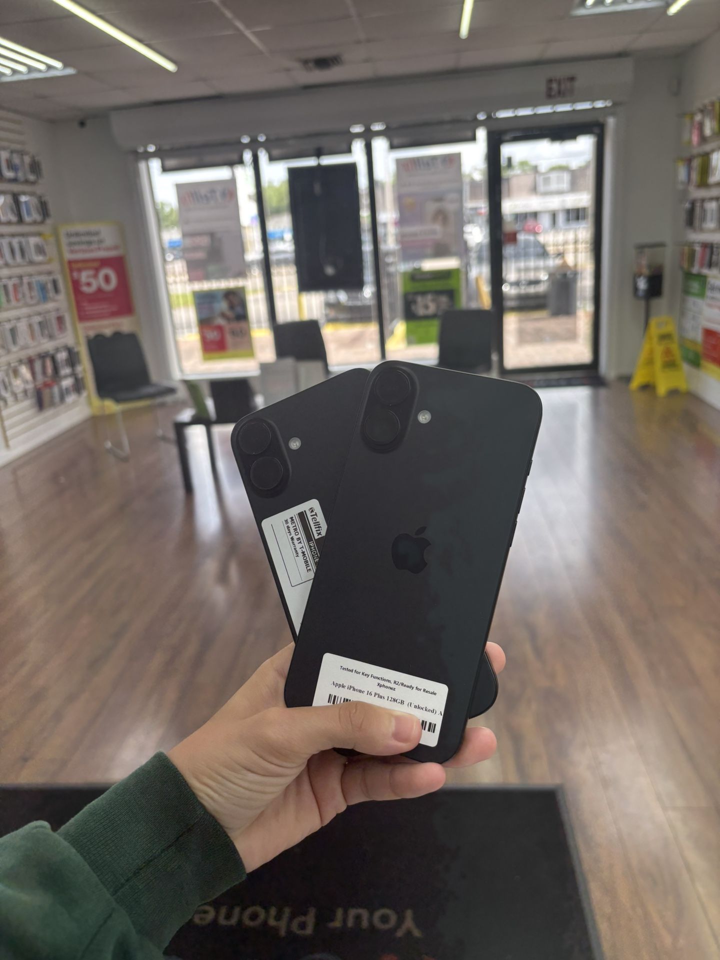 iPhone 16 Plus Unlocked 128gb $99 Down