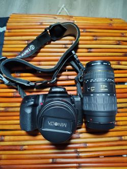 Minolta Maxxum 400si With Zoom Xi 0.8m/2.6ft & Minolta Quantary 58mm