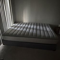 Queen Size Mattress 