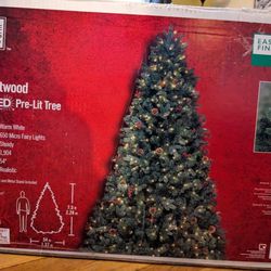 New 7.5ft Westwood Fir Prelit LED Christmas Tree, 650 Lights 1904 Tips
