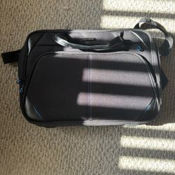 Brand new Kroser 18 INCH laptop/business bag