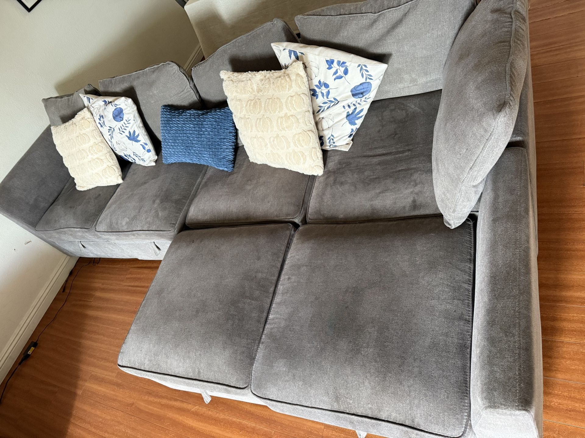 Free Sectional Couch With Storage