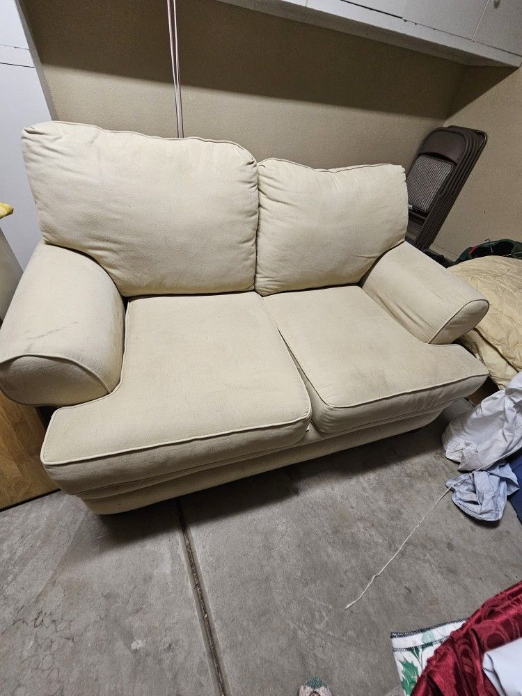 LOVESEAT