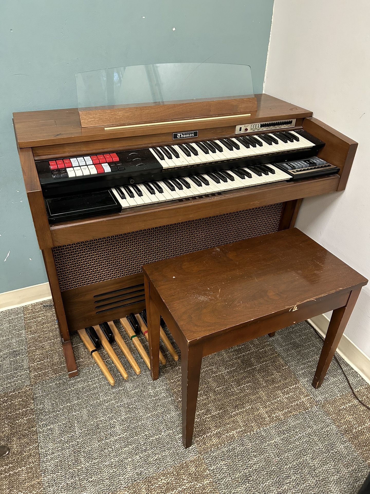Free Thomas Organ, Pedals, Bench, Manual