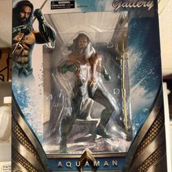 Aquaman Statue