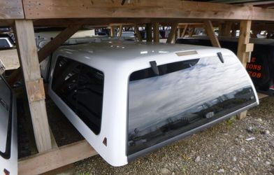 Leer Camper 2004-2006 Chevy/ Gmc 4 Door