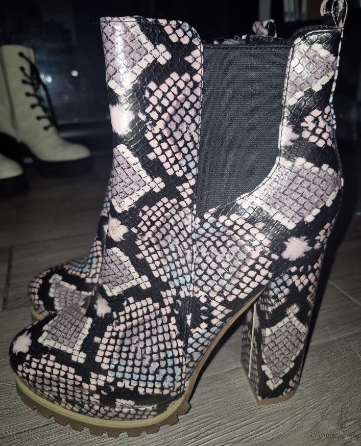 Boots Snakeskin Print High Heel
