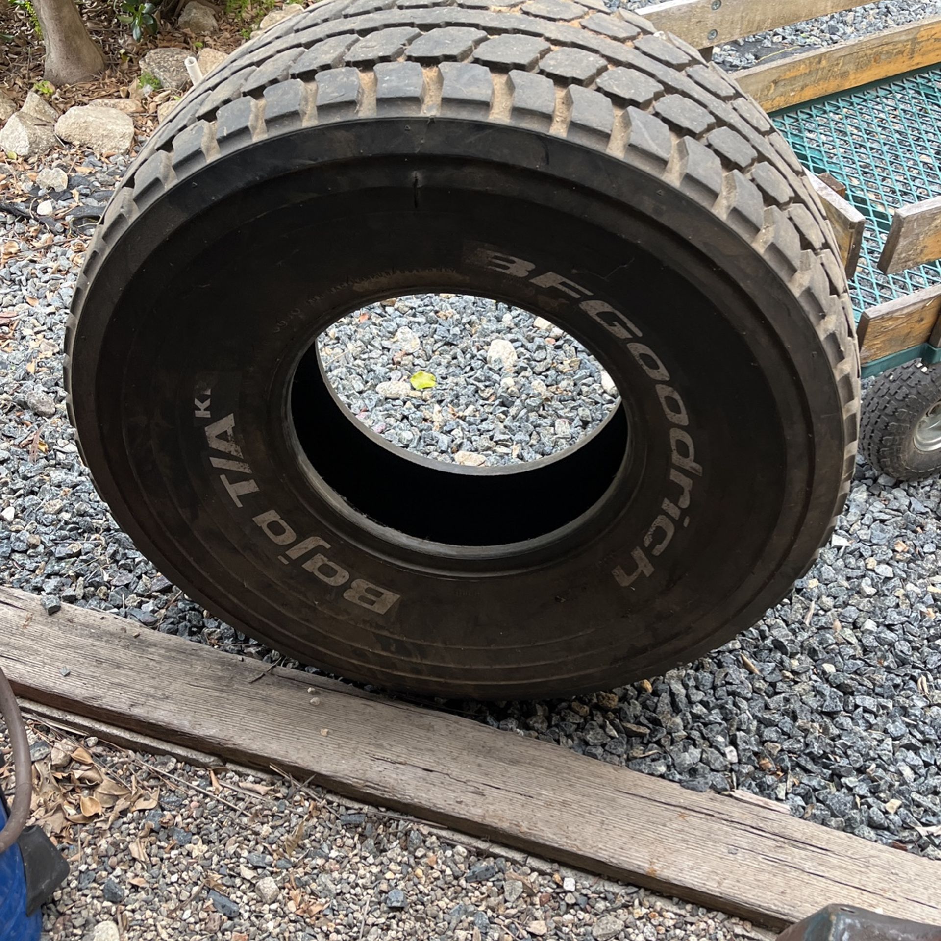 Bfg Project Tire 35” for Sale in Ontario, CA - OfferUp