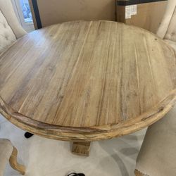 Oak Round Table