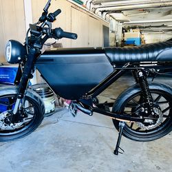 ONYX RCR 80V Ebike. Range ~ 130 Miles Speed up to 65 mph