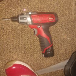 Milwaukee M12 Compact Drill + Battery