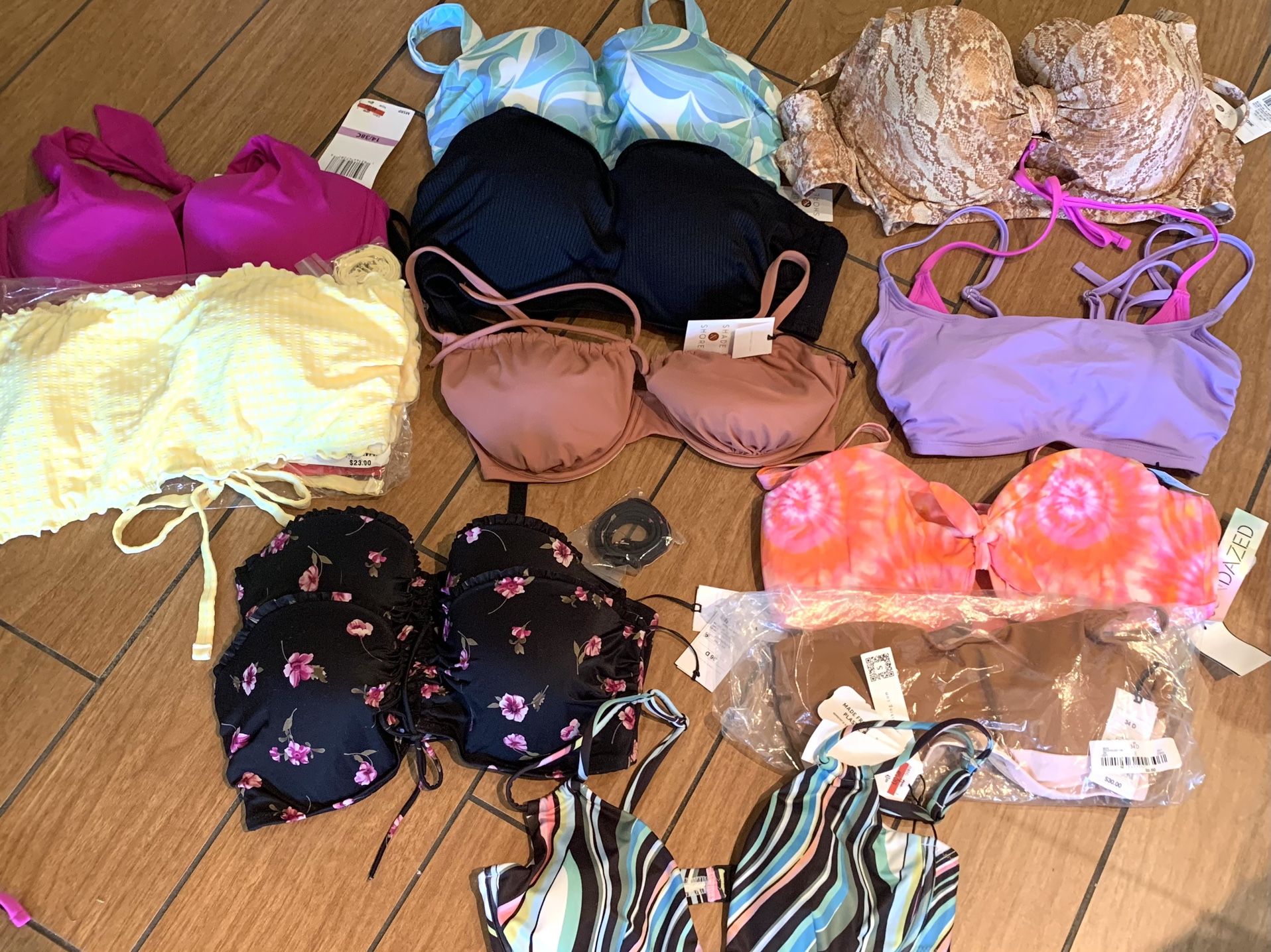 34-38 D-DD BIKINI TOPS ‼️‼️‼️$20 FOR EVERYTHING ‼️‼️‼️