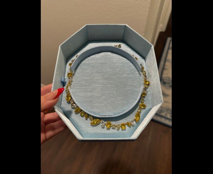 Romance in a necklace