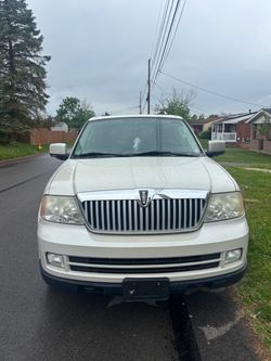2005 Lincoln Navigator