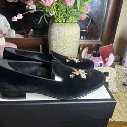 New In Box, Authentic Gucci Men's Embroidered Flying Pig Logo Velvet Loafers Men Sz 12 US