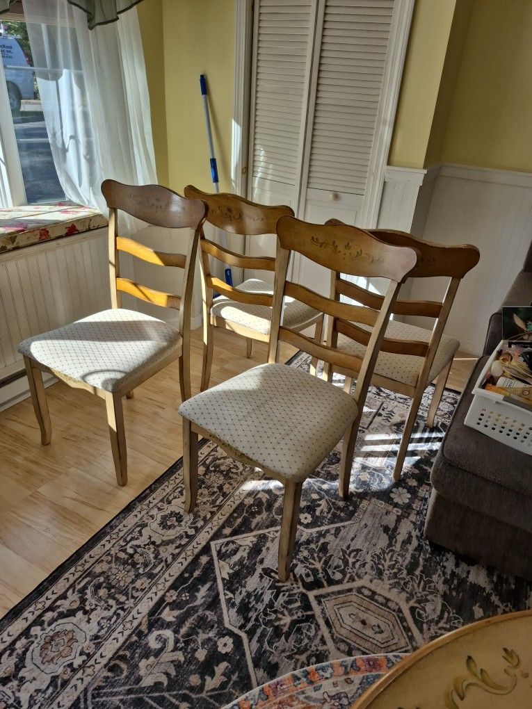 Round Table, Chairs and small hutch