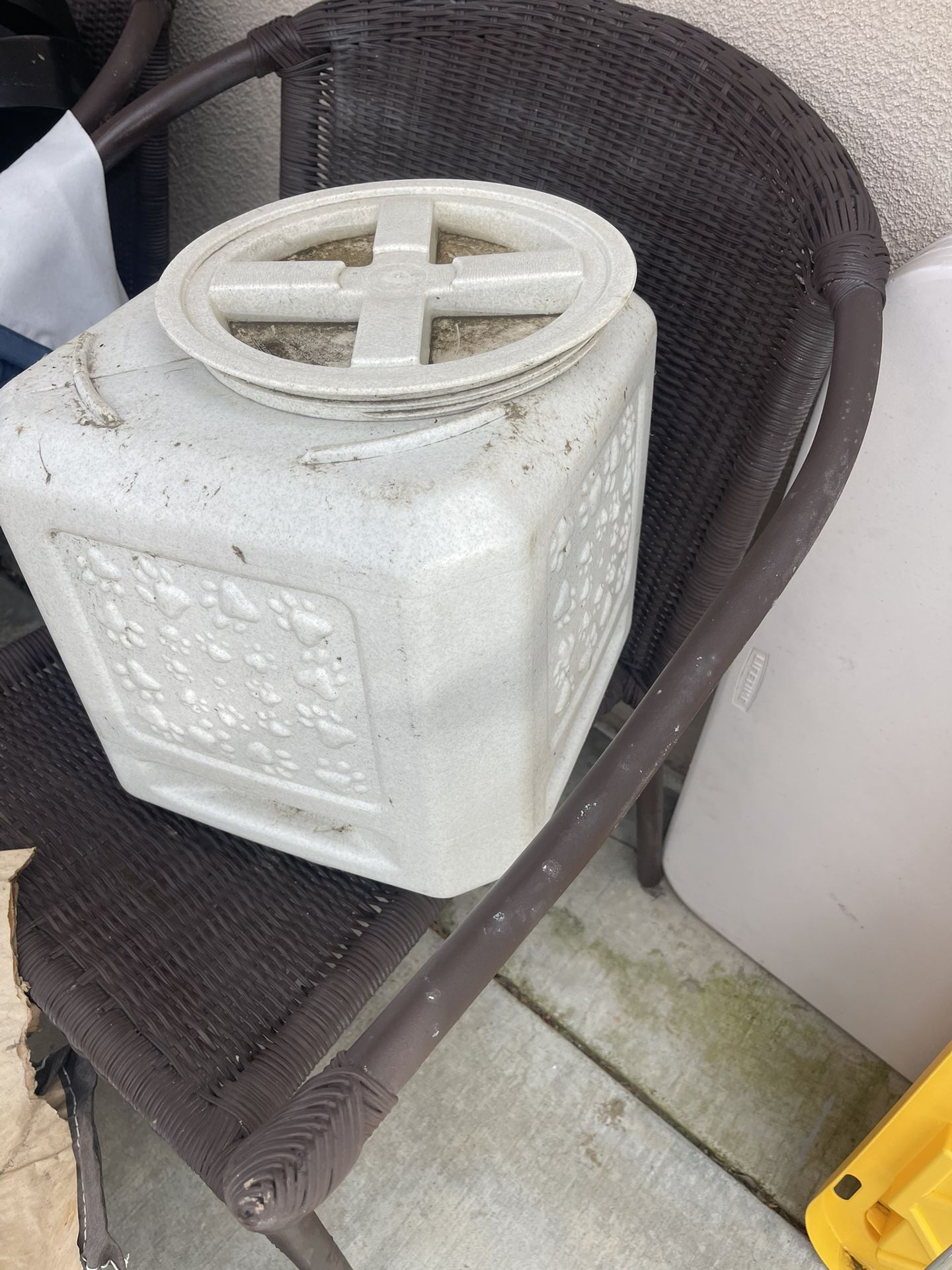 Pet Food Container