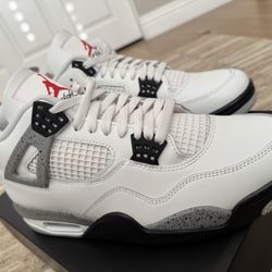 Jordan 4 Retro  "White Cement" (2025) 