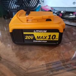 DeWalt. Knockoff battery.   20v.    10ah