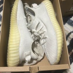 Yeezy Boost 350 V2