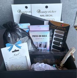 Black and White Beauty Box