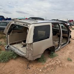 2008 GMC Yukon part out