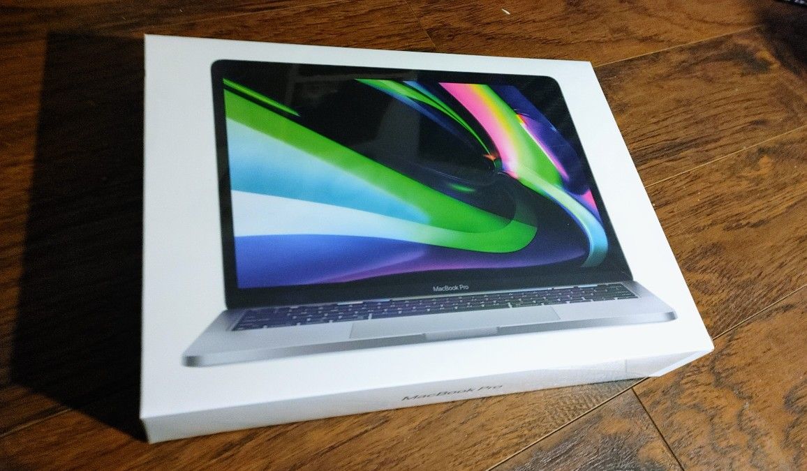 2022 Macbook Pro 13 Inch 8GB Ram 512GB SSD