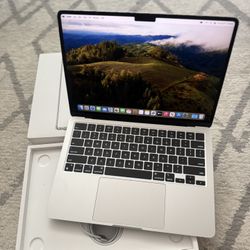 2024 Macbook Air 13 Inch, M3 Chip, 16GB RAM, 256GB SSD