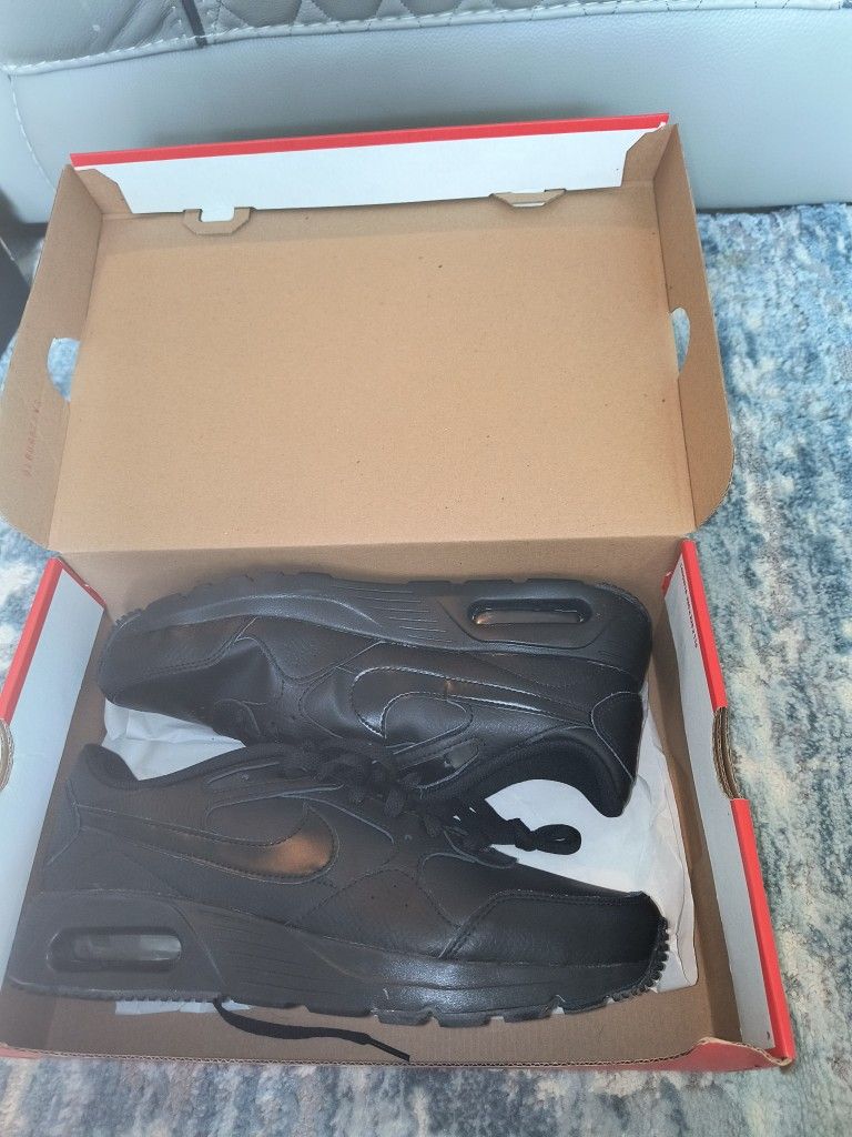 Men's Black NIKE Air Force - Brand NEW 10