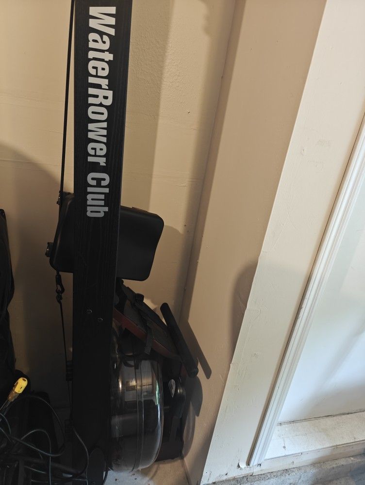 Water Rower Club Rowing Machine With S4 Monitor