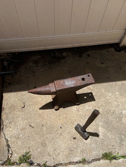 Knife maker at your service