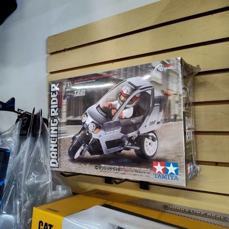 Three Wheel RC Motorcycle Kit Brand New $199