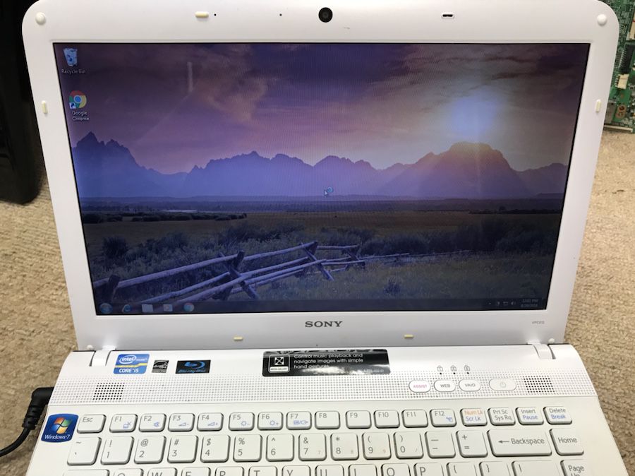 Laptop Sony VPCEG37FM intel i5 2.50 GHz ram 6GB HDD 320GB