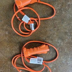 Lot of 2 HDX 769-361 Incandescent Utility Lights 6ft 18 AWG 75 Watt 125 VAC   - Used Missing Cage