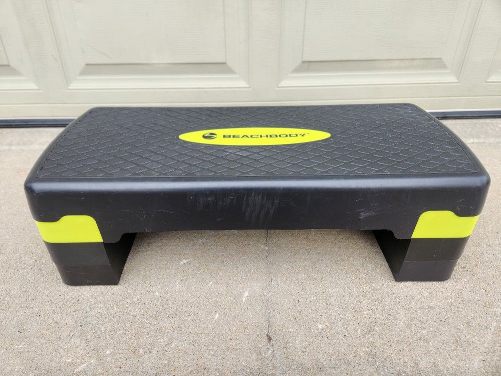Beachbody Adjustable Plastic Fitness Step