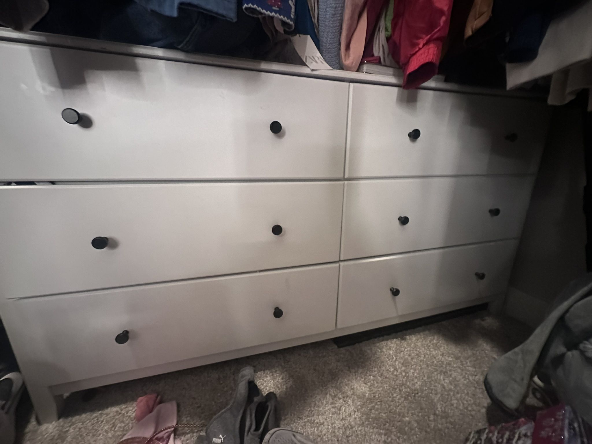 6 Cabinet Dresser
