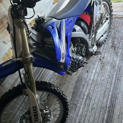 Yz250