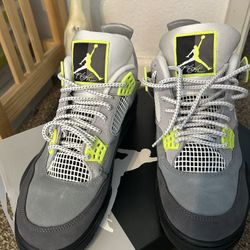 Air Jordan Retro 4 SE