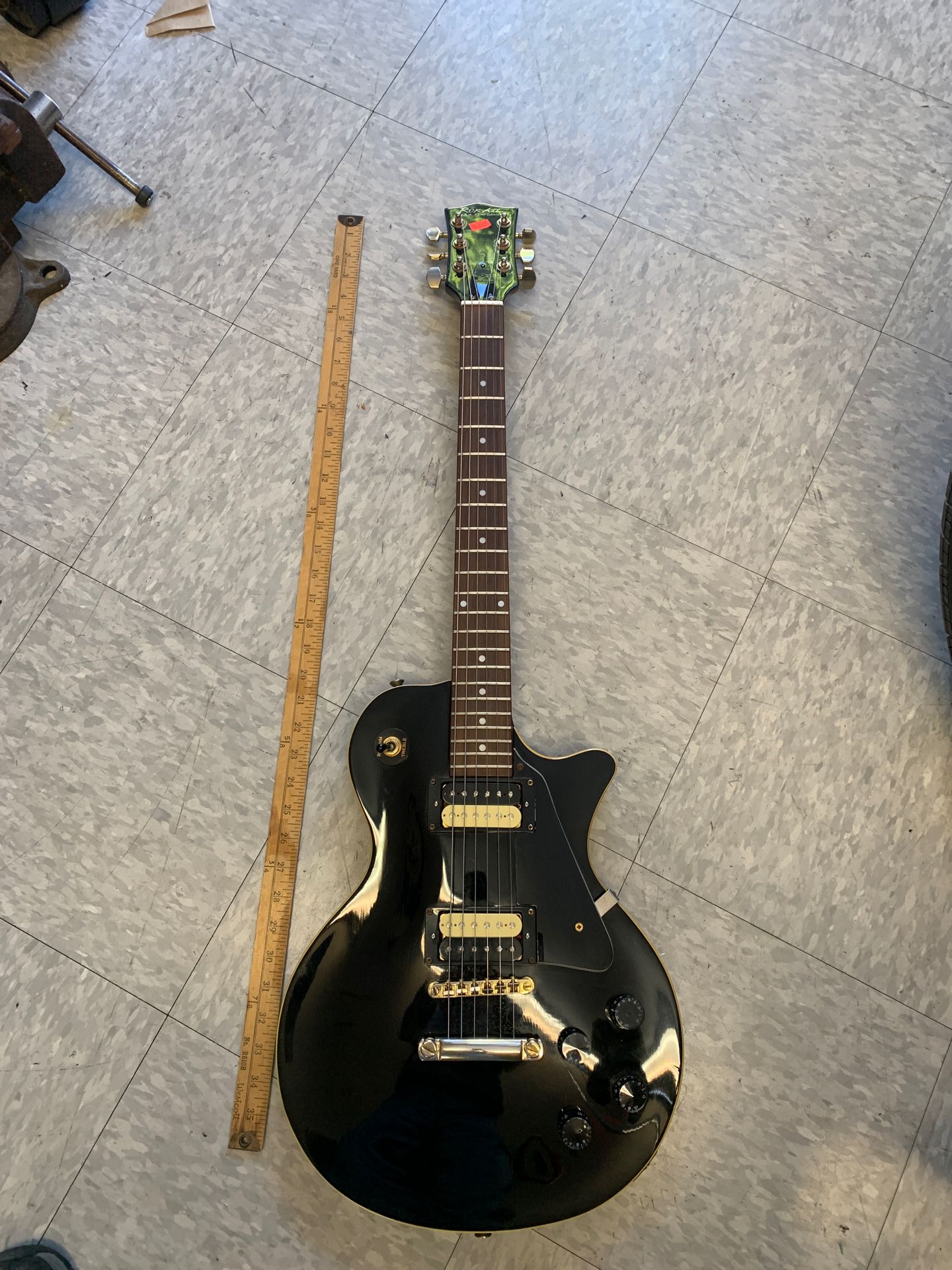 Nice ROK AXE Electric Guitar