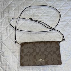 COACH Clutch Crossbody Bag