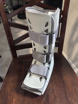 Aircast Walking boot, medium